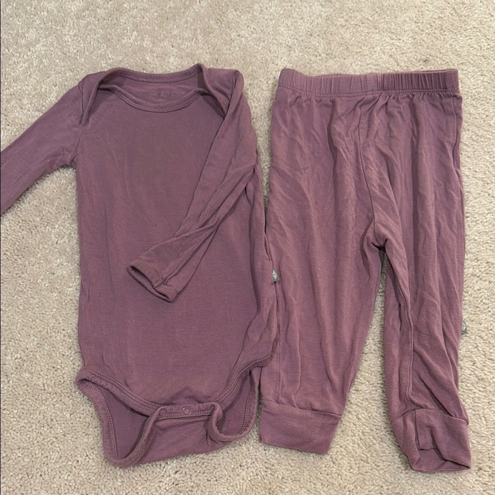 Kids Pajamas Set in Mauve